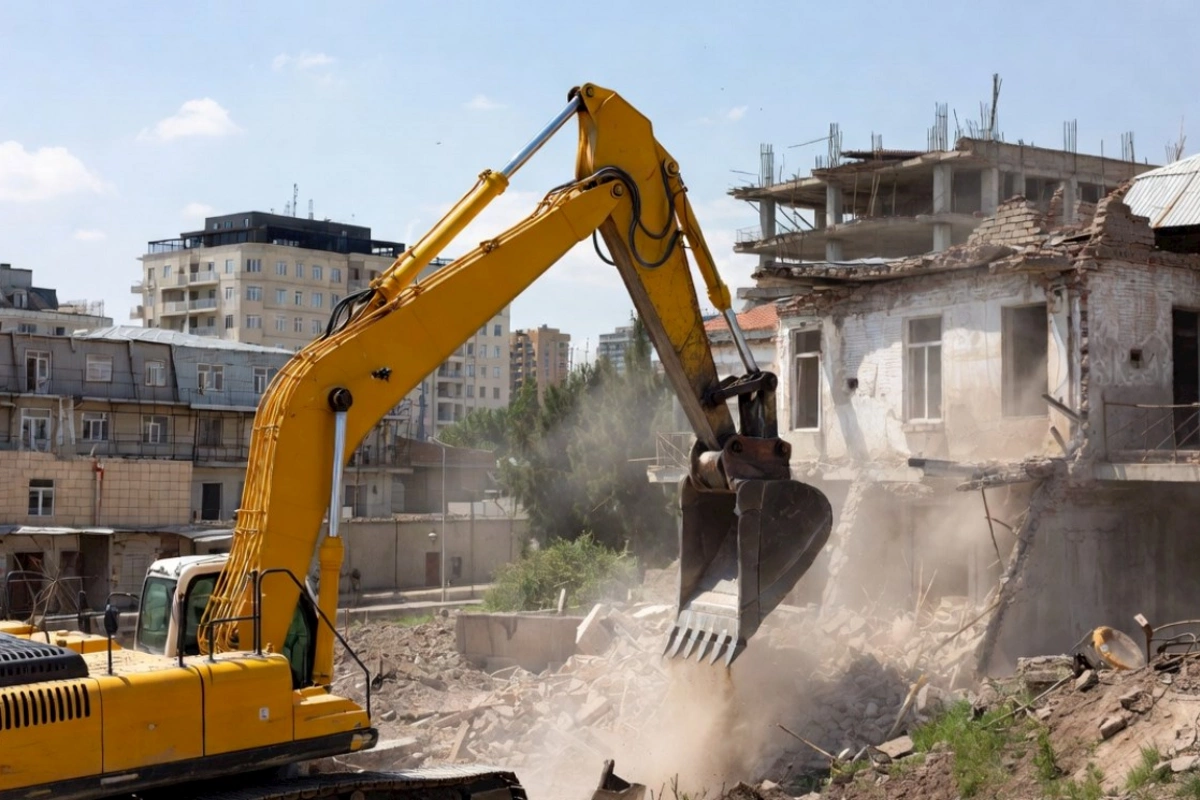 Bu evlər hər an uça bilər — Xəbərdarlıq