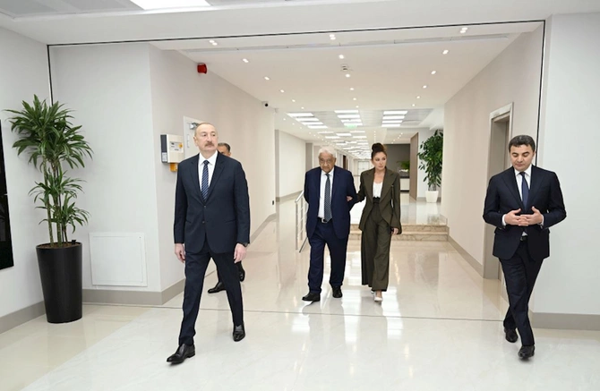 Prezident Milli Aviasiya Akademiyasında Beynəlxalq Təlim Mərkəzinin açılışında — FOTOLAR