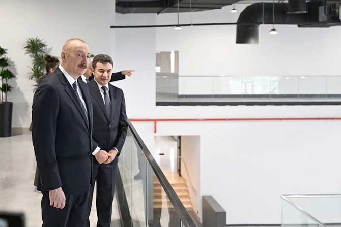 Prezident Milli Aviasiya Akademiyasında Beynəlxalq Təlim Mərkəzinin açılışında — FOTOLAR