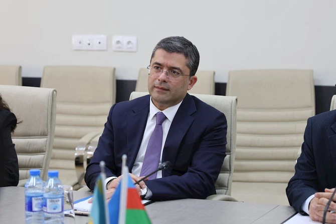 MEDİA-da Qazaxıstan nümayəndə heyəti ilə görüş keçirilib — FOTOLAR