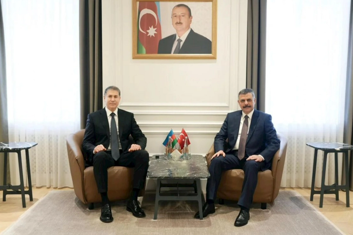 Vilayət Eyvazov türkiyəli həmkarı ilə görüşüb
