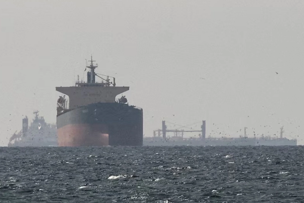 Rəsmi Tehran: Hörmüz boğazı ABŞ gəmiləri üçün də açıqdır, amma İranın razılığı alınmalıdır