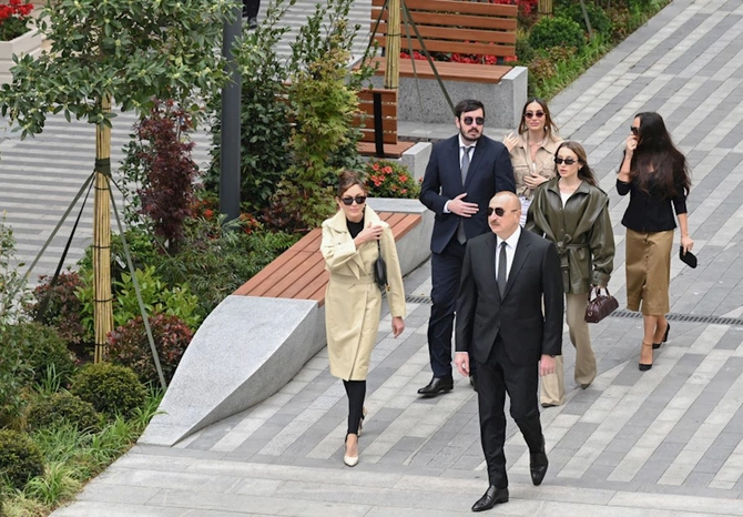 Prezident və birinci xanım İslam Səfərli küçəsinin yenidənqurmadan sonra açılışında iştirak etdi — FOTOLAR