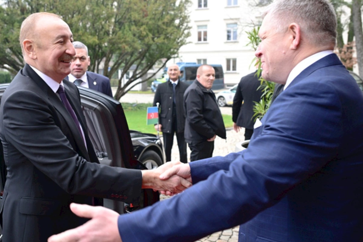 Prezident Slovakiya Baş nazirinə təşəkkür etdi