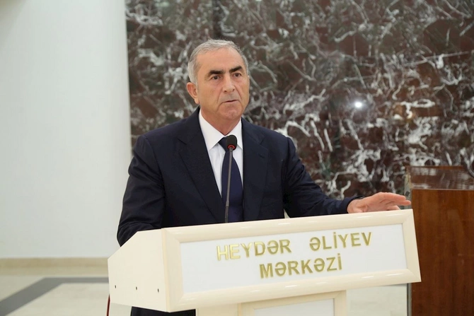 Hacıqabulda Ümummilli Lider Heydər Əliyevin anadan olmasının 103-cü ildönümünə həsr olunmuş konsert proqramı keçirildi — FOTOLAR Hacıqabulda Ümummilli Lider Heydər Əliyevin anadan olmasının 103-cü ildönümünə həsr olunmuş konsert proqramı keçirildi — FOTOLAR