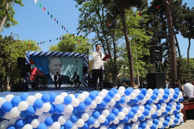 Salyanda Heydər Əliyevin anadan olmasının 103 illiyi qeyd olundu — FOTOLAR Salyanda Heydər Əliyevin anadan olmasının 103 illiyi qeyd olundu — FOTOLAR