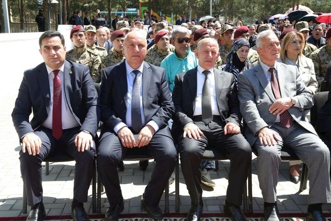 Hacıqabulda Ümummilli Lider Heydər Əliyevin anadan olmasının 103-cü ildönümünə həsr olunmuş konsert proqramı keçirildi — FOTOLAR Hacıqabulda Ümummilli Lider Heydər Əliyevin anadan olmasının 103-cü ildönümünə həsr olunmuş konsert proqramı keçirildi — FOTOLAR