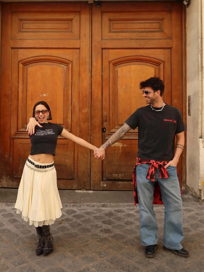 Parisdə hə dedi: Məşhur cütlük nişanlandı — FOTOLAR