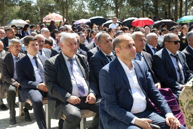 Hacıqabulda Ümummilli Lider Heydər Əliyevin anadan olmasının 103-cü ildönümünə həsr olunmuş konsert proqramı keçirildi — FOTOLAR Hacıqabulda Ümummilli Lider Heydər Əliyevin anadan olmasının 103-cü ildönümünə həsr olunmuş konsert proqramı keçirildi — FOTOLAR