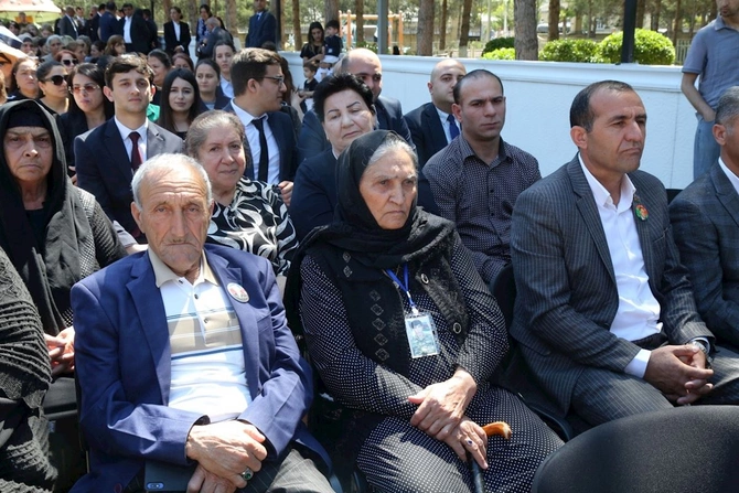 Hacıqabulda Ümummilli Lider Heydər Əliyevin anadan olmasının 103-cü ildönümünə həsr olunmuş konsert proqramı keçirildi — FOTOLAR Hacıqabulda Ümummilli Lider Heydər Əliyevin anadan olmasının 103-cü ildönümünə həsr olunmuş konsert proqramı keçirildi — FOTOLAR