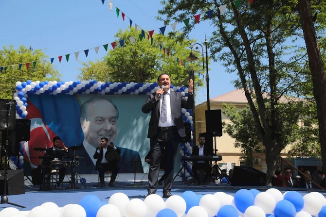Salyanda Heydər Əliyevin anadan olmasının 103 illiyi qeyd olundu — FOTOLAR Salyanda Heydər Əliyevin anadan olmasının 103 illiyi qeyd olundu — FOTOLAR
