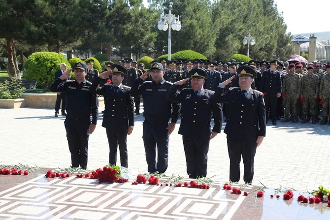 Hacıqabulda Ümummilli Lider Heydər Əliyevin anadan olmasının 103-cü ildönümünə həsr olunmuş konsert proqramı keçirildi — FOTOLAR Hacıqabulda Ümummilli Lider Heydər Əliyevin anadan olmasının 103-cü ildönümünə həsr olunmuş konsert proqramı keçirildi — FOTOLAR