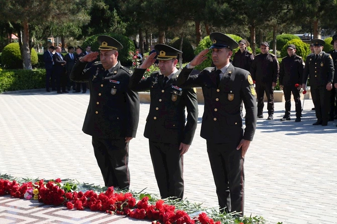 Hacıqabulda Ümummilli Lider Heydər Əliyevin anadan olmasının 103-cü ildönümünə həsr olunmuş konsert proqramı keçirildi — FOTOLAR Hacıqabulda Ümummilli Lider Heydər Əliyevin anadan olmasının 103-cü ildönümünə həsr olunmuş konsert proqramı keçirildi — FOTOLAR