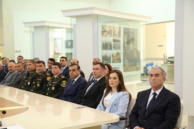 Hacıqabulda Ümummilli Lider Heydər Əliyevin anadan olmasının 103-cü ildönümünə həsr olunmuş konsert proqramı keçirildi — FOTOLAR Hacıqabulda Ümummilli Lider Heydər Əliyevin anadan olmasının 103-cü ildönümünə həsr olunmuş konsert proqramı keçirildi — FOTOLAR