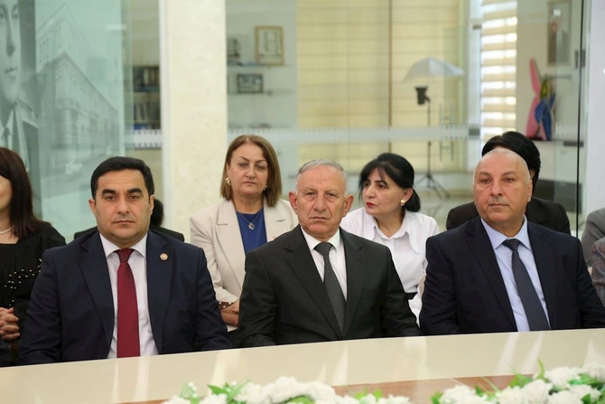 Hacıqabulda Ümummilli Lider Heydər Əliyevin anadan olmasının 103-cü ildönümünə həsr olunmuş konsert proqramı keçirildi — FOTOLAR Hacıqabulda Ümummilli Lider Heydər Əliyevin anadan olmasının 103-cü ildönümünə həsr olunmuş konsert proqramı keçirildi — FOTOLAR