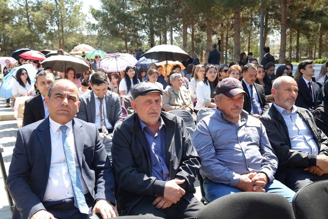 Hacıqabulda Ümummilli Lider Heydər Əliyevin anadan olmasının 103-cü ildönümünə həsr olunmuş konsert proqramı keçirildi — FOTOLAR Hacıqabulda Ümummilli Lider Heydər Əliyevin anadan olmasının 103-cü ildönümünə həsr olunmuş konsert proqramı keçirildi — FOTOLAR