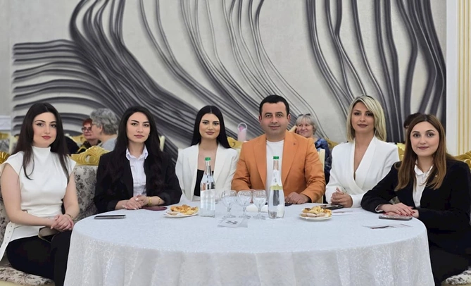 İdman rəqsləri üzrə ölkə çempionatı keçirilib — VİDEO/FOTOLAR İdman rəqsləri üzrə ölkə çempionatı keçirilib — VİDEO/FOTOLAR