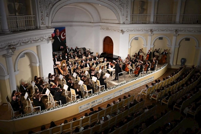 Filarmoniyada Heydər Əliyevin anadan olmasının 103 illiyinə həsr olunmuş konsert keçirildi — FOTOLAR