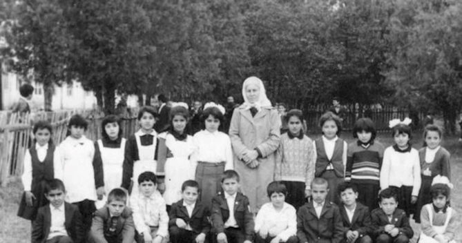 90 yaşlı müəllimə Şərifə Məmmədovanın yubiley tədbiri keçirilib — VİDEO 90 yaşlı müəllimə Şərifə Məmmədovanın yubiley tədbiri keçirilib — VİDEO