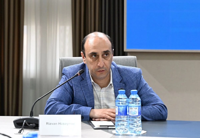 MEDİA-da Prezident İlham Əliyevin sülh strategiyasına həsr olunan dəyirmi masa keçirildi — FOTOLAR MEDİA-da Prezident İlham Əliyevin sülh strategiyasına həsr olunan dəyirmi masa keçirildi — FOTOLAR
