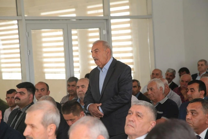 Salyanın icra başçısı kənd camaatı ilə görüşdü — FOTOLAR