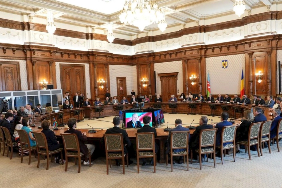 Rumıniya senatında Heydər Əliyevin anadan olmasının 103-cü ildönümü münasibətilə tədbir keçirilib — FOTOLAR