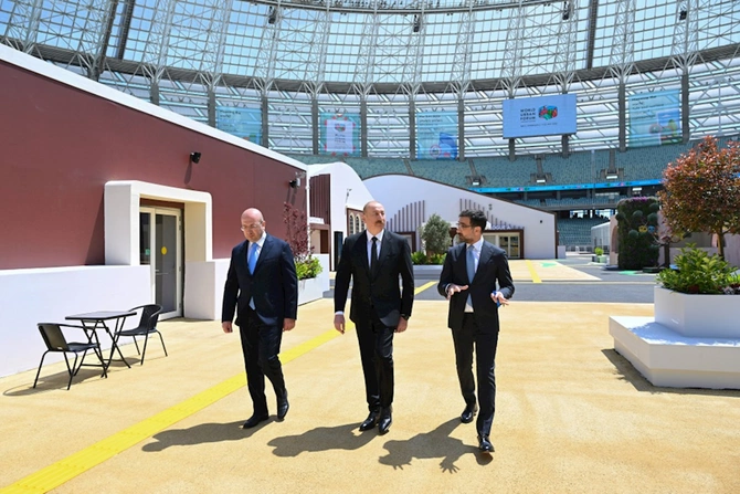 Prezident Olimpiya Stadionunun ərazisində WUF13 ilə bağlı görülən işlərlə tanış oldu — FOTOLAR Prezident Olimpiya Stadionunun ərazisində WUF13 ilə bağlı görülən işlərlə tanış oldu — FOTOLAR