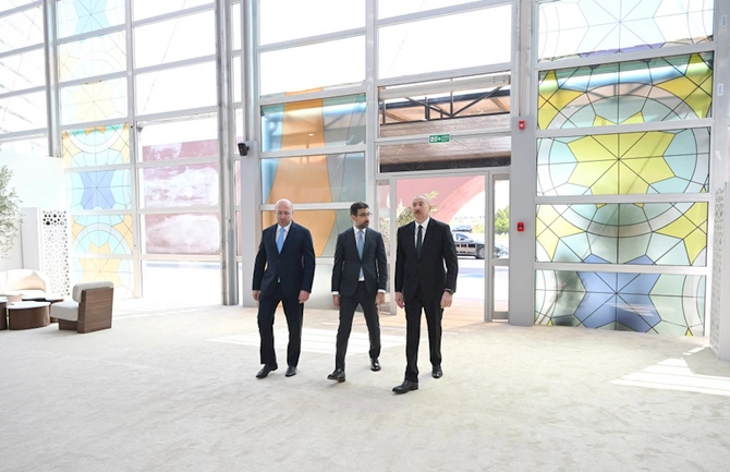 Prezident Olimpiya Stadionunun ərazisində WUF13 ilə bağlı görülən işlərlə tanış oldu — FOTOLAR Prezident Olimpiya Stadionunun ərazisində WUF13 ilə bağlı görülən işlərlə tanış oldu — FOTOLAR