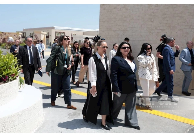 Media nümayəndələri WUF13-lə bağlı görülən işlərlə tanış olublar — FOTOLAR Media nümayəndələri WUF13-lə bağlı görülən işlərlə tanış olublar — FOTOLAR