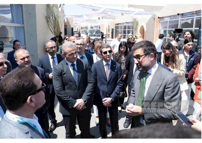 Media nümayəndələri WUF13-lə bağlı görülən işlərlə tanış olublar — FOTOLAR Media nümayəndələri WUF13-lə bağlı görülən işlərlə tanış olublar — FOTOLAR