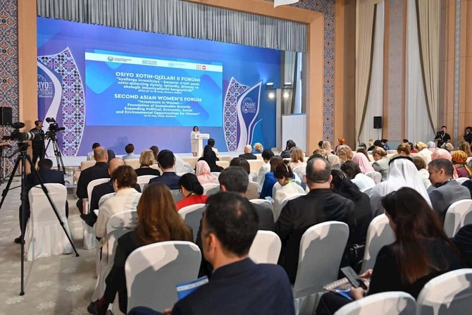 Sahibə Qafarova Buxarada Forumda iştirak etdi — FOTOLAR