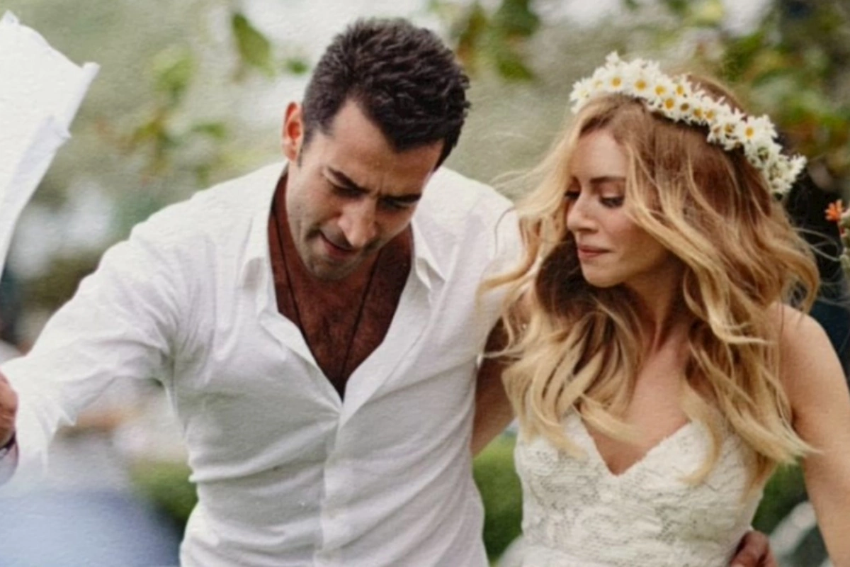 Sinem Kobal və Kenan İmirzalıoğlu ilk dəfə qızları ilə — FOTO