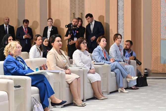Sahibə Qafarova Buxarada Forumda iştirak etdi — FOTOLAR