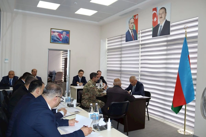 Zaur Mikayılov Naftalan şəhərində vətəndaşlarla görüşdü — FOTOLAR