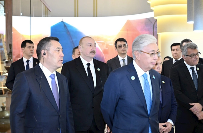 Prezident Türküstanda bir sıra mədəni məkanlarla tanış oldu — FOTOLAR