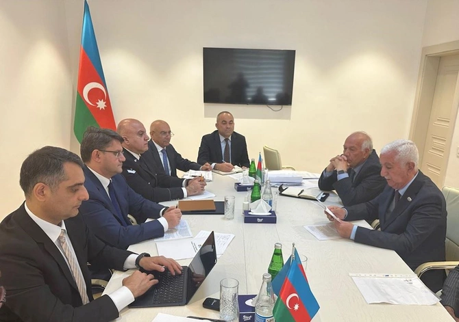 Ekologiya və təbii sərvətlər naziri Laçında vətəndaşları qəbul etdi — FOTOLAR