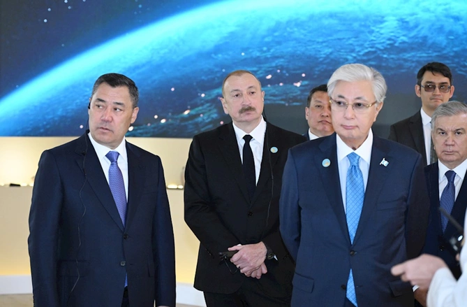 Prezident Türküstanda bir sıra mədəni məkanlarla tanış oldu — FOTOLAR