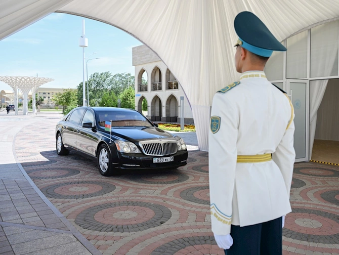 Prezident Türküstanda bir sıra mədəni məkanlarla tanış oldu — FOTOLAR