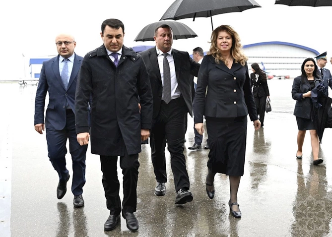 Bolqarıstan Prezidenti Azərbaycana gəldi — FOTOLAR