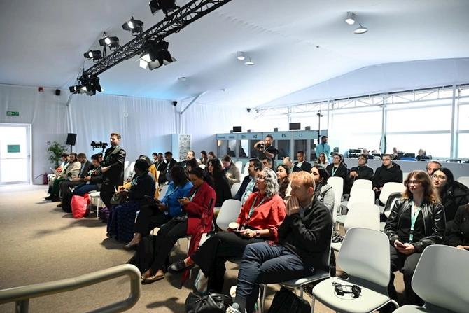 WUF13 çərçivəsində Kütləvi və Vətəndaş Cəmiyyəti Təşkilatları Assambleyasının yekun iclası başlayıb — FOTOLAR