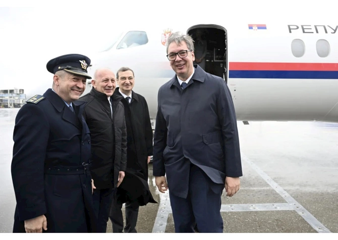 Serbiya Prezidenti Azərbaycana səfərə gəlib — FOTOLAR
