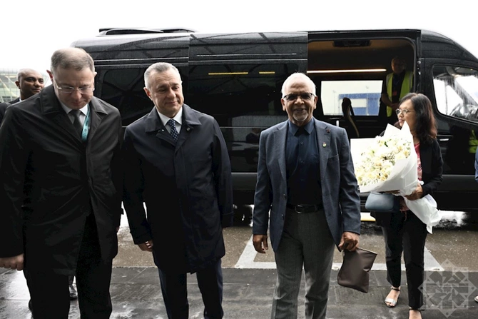 Mavriki Prezidenti Azərbaycana gəlib — FOTO Mavriki Prezidenti Azərbaycana gəlib — FOTO