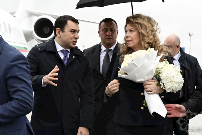 Bolqarıstan Prezidenti Azərbaycana gəldi — FOTOLAR