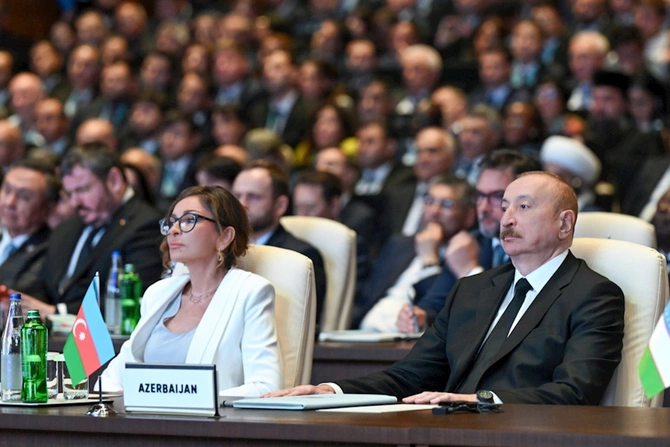 İlham Əliyevlə xanımının tədbirdən FOTOLARI