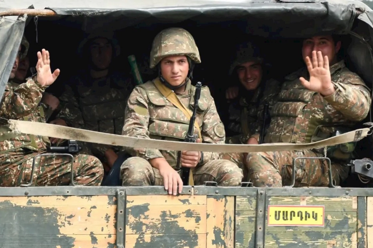 Ordusunun böyük hissəsi məhv edilən ölkə paraddan nə gözləyir?