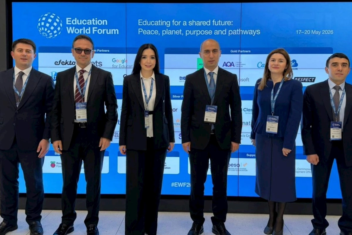 Emin Əmrullayev Dünya Təhsil Forumunda iştirak edir