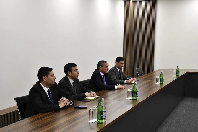 Vəkillər Kollegiyasının nümayəndə heyəti Qarabağ Universitetində olub — FOTOLAR Vəkillər Kollegiyasının nümayəndə heyəti Qarabağ Universitetində olub — FOTOLAR