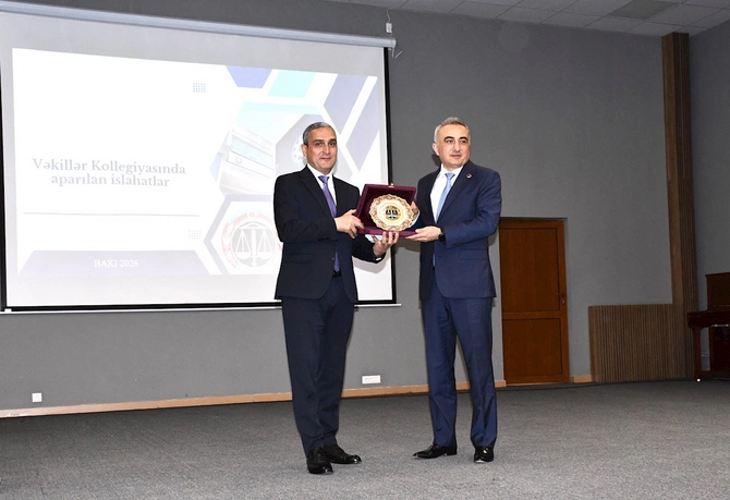Vəkillər Kollegiyasının nümayəndə heyəti Qarabağ Universitetində olub — FOTOLAR Vəkillər Kollegiyasının nümayəndə heyəti Qarabağ Universitetində olub — FOTOLAR
