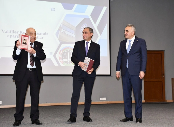 Vəkillər Kollegiyasının nümayəndə heyəti Qarabağ Universitetində olub — FOTOLAR Vəkillər Kollegiyasının nümayəndə heyəti Qarabağ Universitetində olub — FOTOLAR