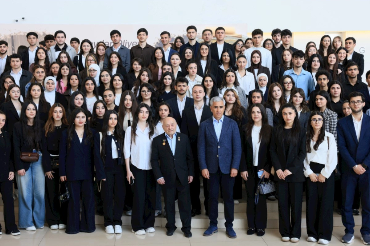 Heydər Əliyev Mərkəzində gənclərlə “Heydər Əliyev və Ömər Eldarov yaradıcılığı” mövzusunda görüş olub